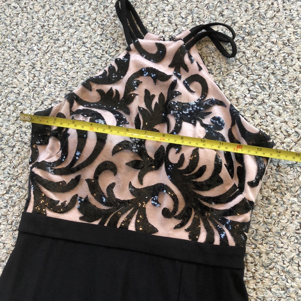 Morgan & Co prom dress - Picture 4 of 12